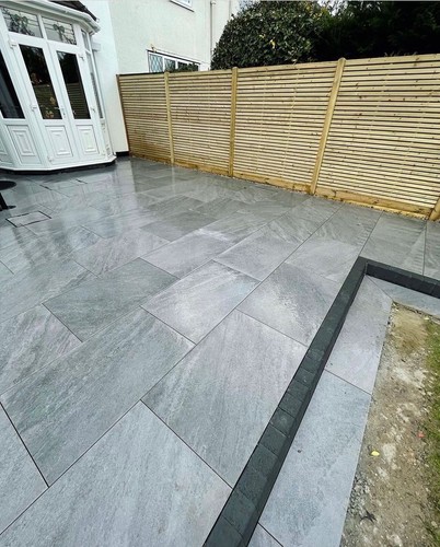 Porcelain paving