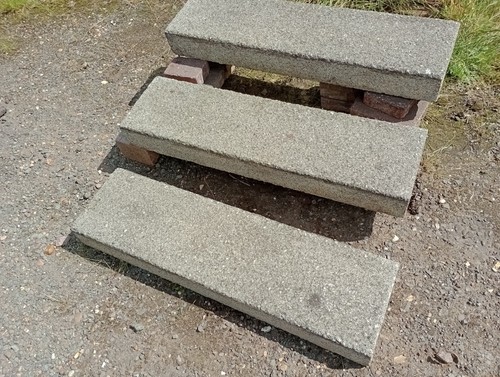 Concrete steps three heavy - steps,,